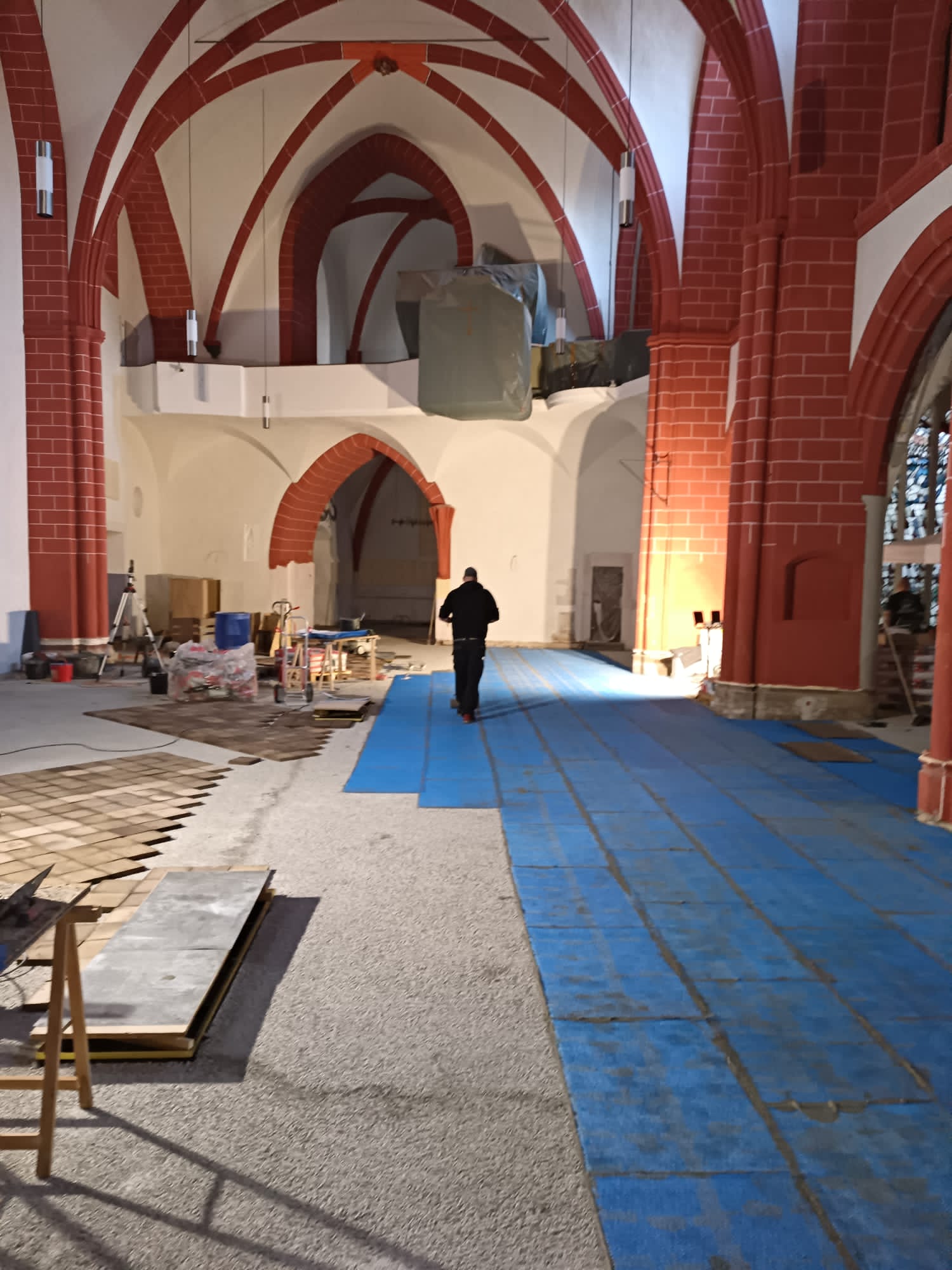 Fach- und zukunftsgerechte Sanierung in der Kirche St. Gangolf in Trier.